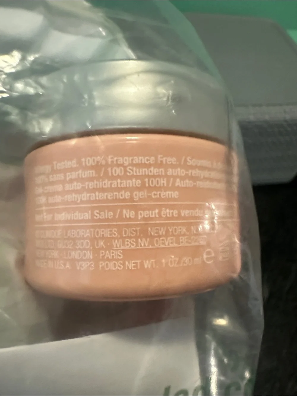 Clinique Moisture Surge Hydrating Gel-Cream in Soft Pink with Silver Lid
